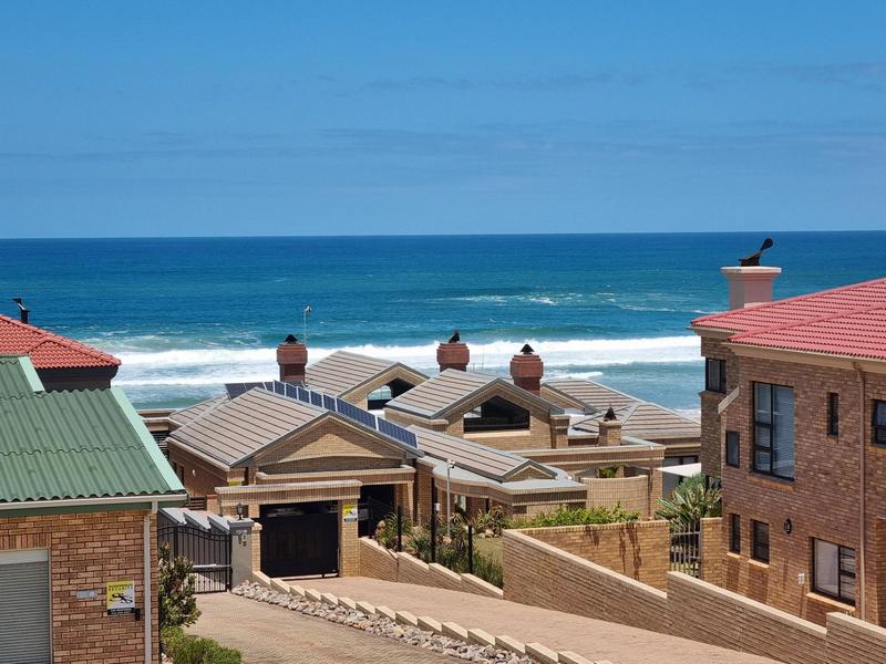 5 Bedroom Property for Sale in Outeniqua Strand Western Cape